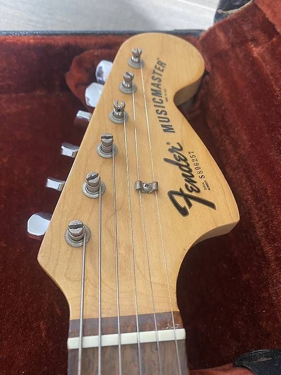 Fender Strumenti musicali: Fender Musicmaster 1978 – Usato da Les Charbonnières venduto da bap_s68x 2