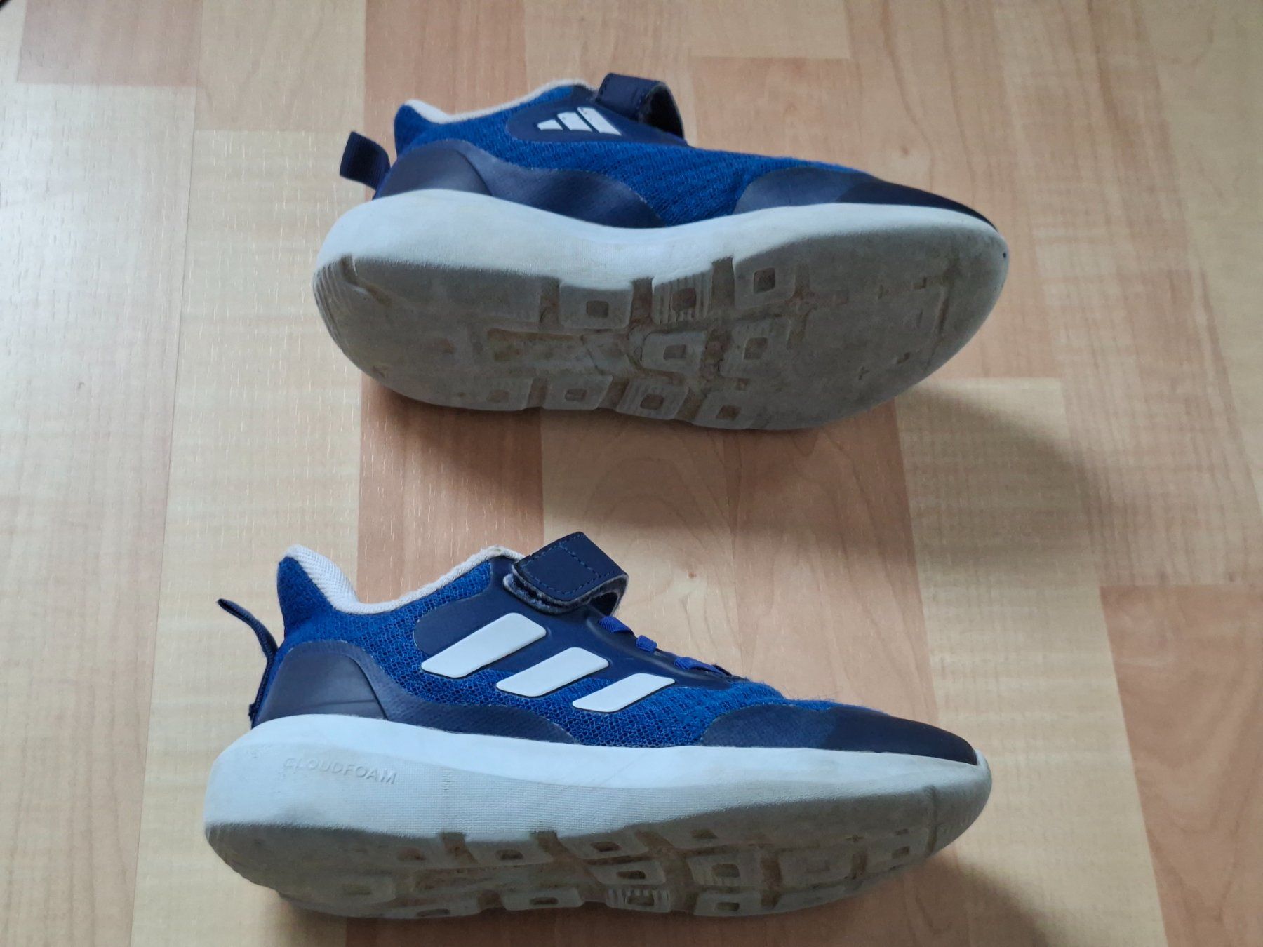 Adidas Scarpe da uomo: Schuhe Gr. 33,5 – Usato da Niederlenz venduto da ion_gv7d 2
