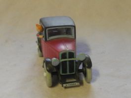 HERGE  TIM & STRUPPI AUTO VON CASTAFIORE  1:43  UNBESPIELT