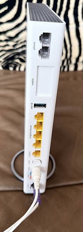Swisscom Modem & Router: Swisscom Internet-Box 3 WLAN Router  Top Zustand – Usato da Walchwil venduto da JuliaMeldere 2