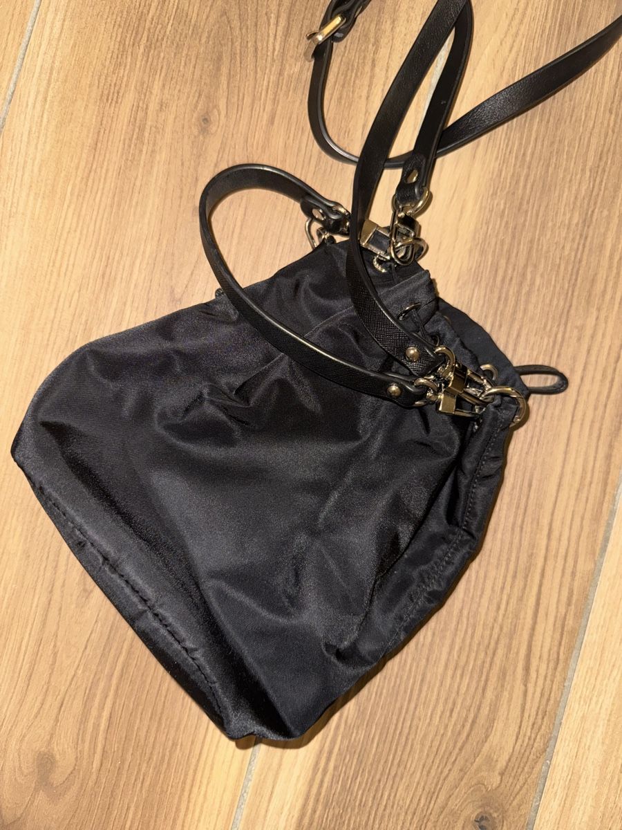 Prada Taschen für Damen: PRADA Bucket Bag aus Nylon Damen – Neu (gemäss Beschreibung) aus Zürich von iva_c9dw 5