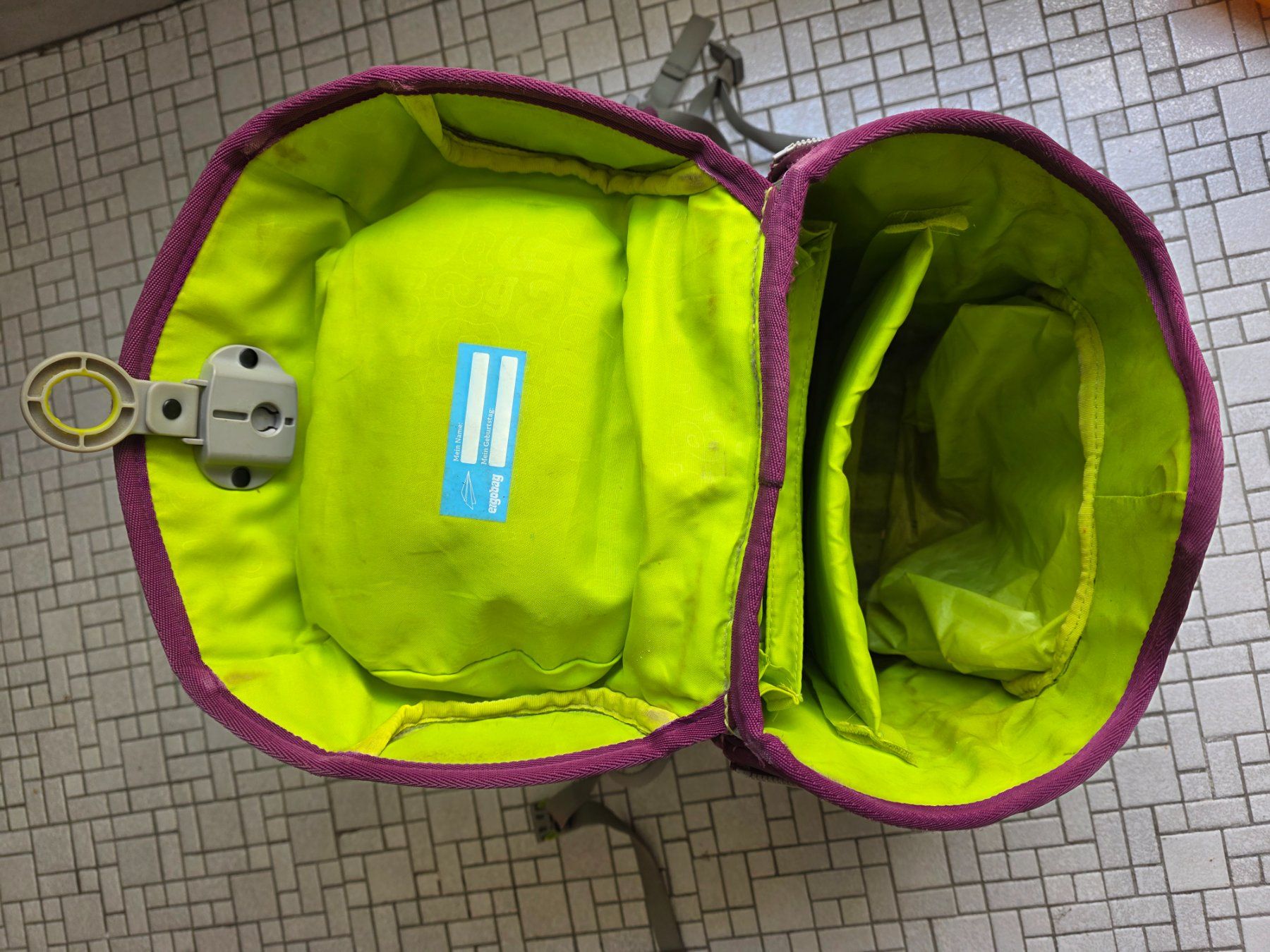 Ergobag Borse & Zaini: Ergobag Cubo Schulrucksack Set Galaxie – Usato da Thalheim venduto da silvara01 4