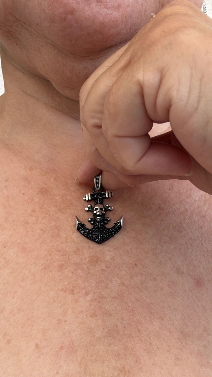 Ciondoli: Silberanhänger als Anker, Totenkopf, mit Zirkonia – Nuovo e nell'imballaggio originale da Ebikon venduto da elischka 3