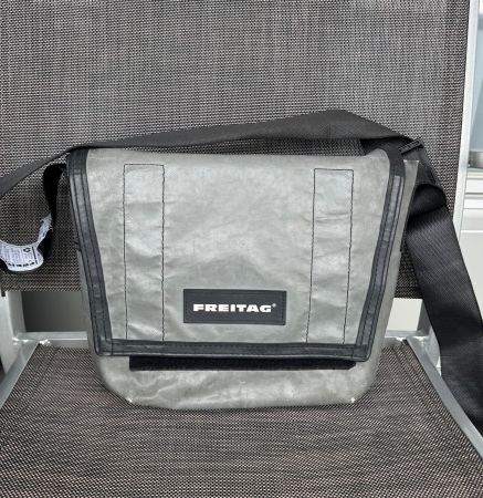FREITAG F11 Lassie Messenger Tasche - in grau