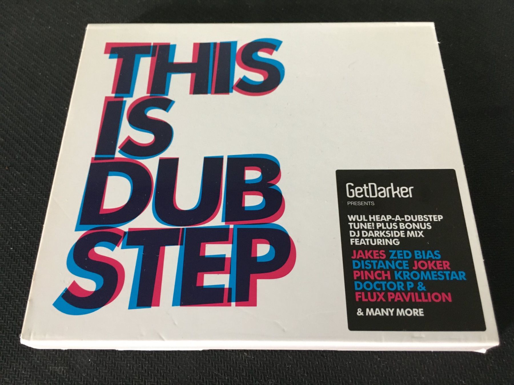 CD: Various – GetDarker Presents This Is Dubstep -CD- 2cd – Usato da St.Gallen venduto da MedienJoe