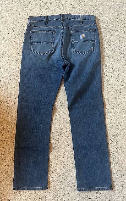 Jeans: Carhartt Relaxed Fit Jeans – Usato da Wölflinswil venduto da liv_5qcd 1