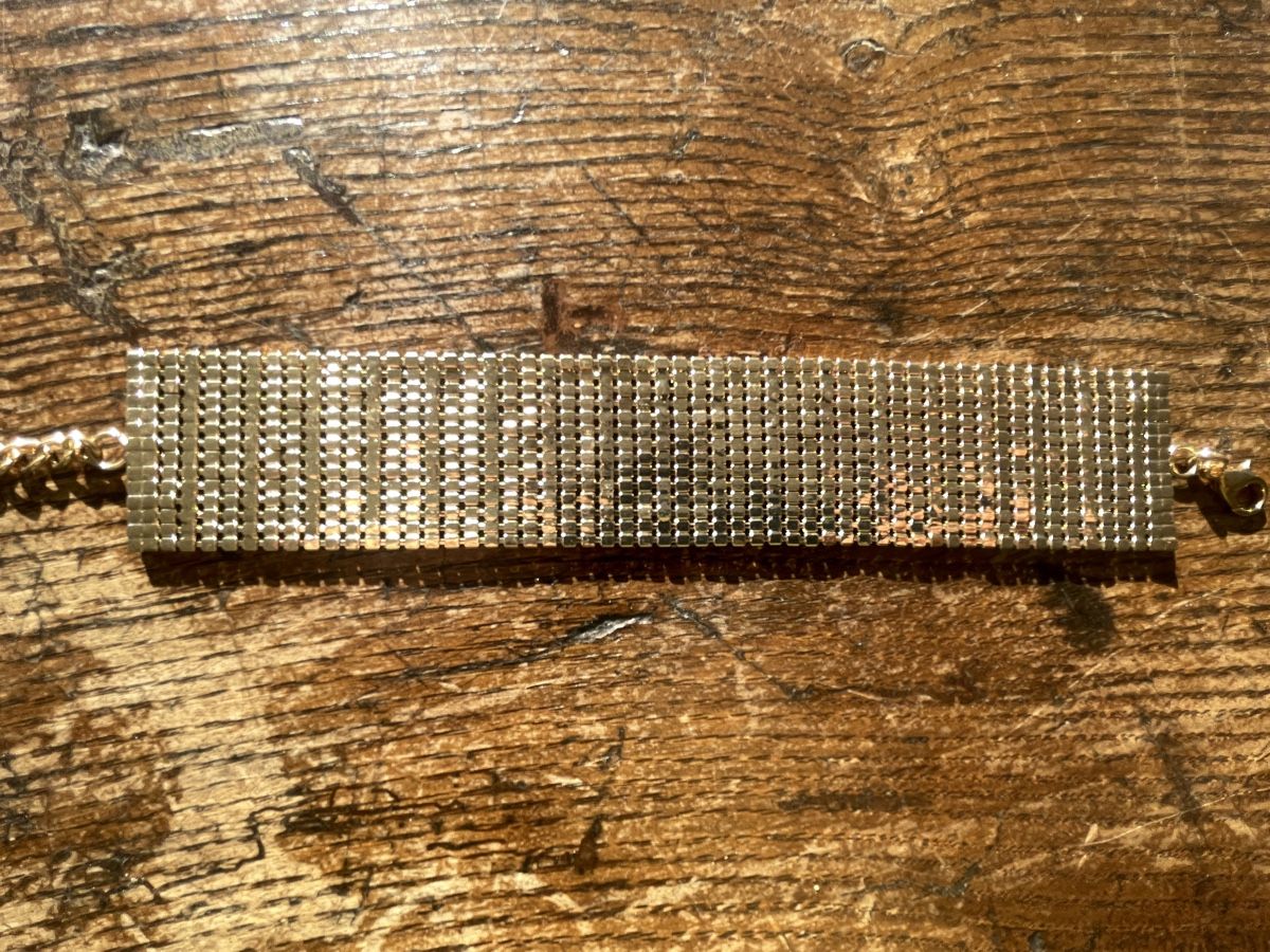 Bracciali & Braccialetti: Bracciale in maglia con strass color oro – Usato da Breganzona venduto da BlueBlue
