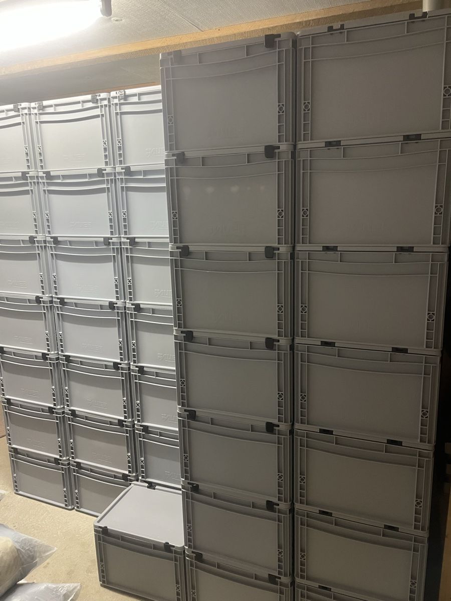 Casse di trasporto: AUER-Stapelkiste Grau mit Deckel 40x30x28.5cm – Usato da Winterthur venduto da Rawo26 2