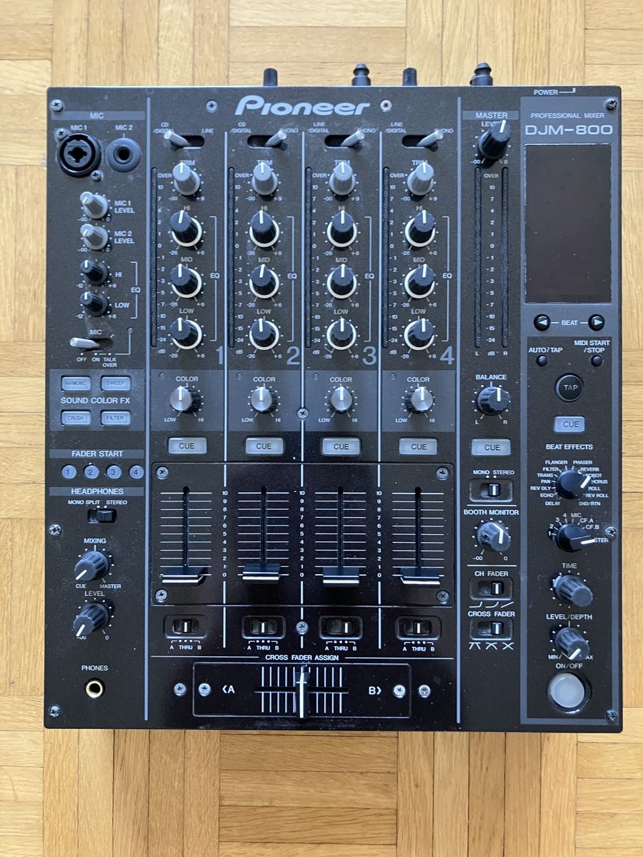 Pioneer Console di mixaggio: Pioneer DJM 800 mixer – Usato da Zürich venduto da jacjacjackyy