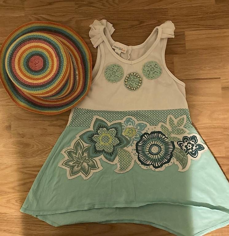 Lotti & Set di vestiti: Sommerkleid und Hut, Mädchen, Gr. 110 – Usato da Binningen venduto da Douglas.Q