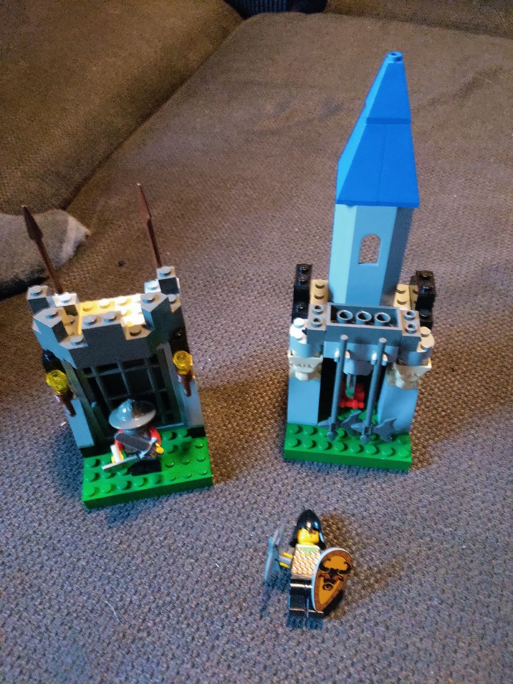 Lego Kit di costruzioni: LEGO Ritterburg Set 6094 & 4817 – Usato da Fideris venduto da VonRiva86 2