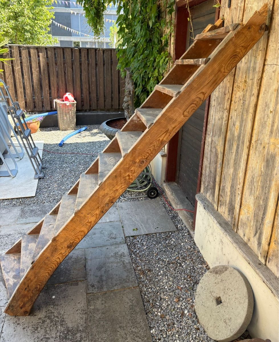 Scale: Rustikale Holztreppe – Usato da Rapperswil SG venduto da lilkate