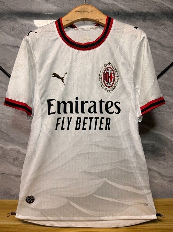 Canottiere & Pantaloni: AC Milan Trikot 2026/26 !!!! – Nuovo e nell'imballaggio originale da Trimbach venduto da TurbinaDiesel