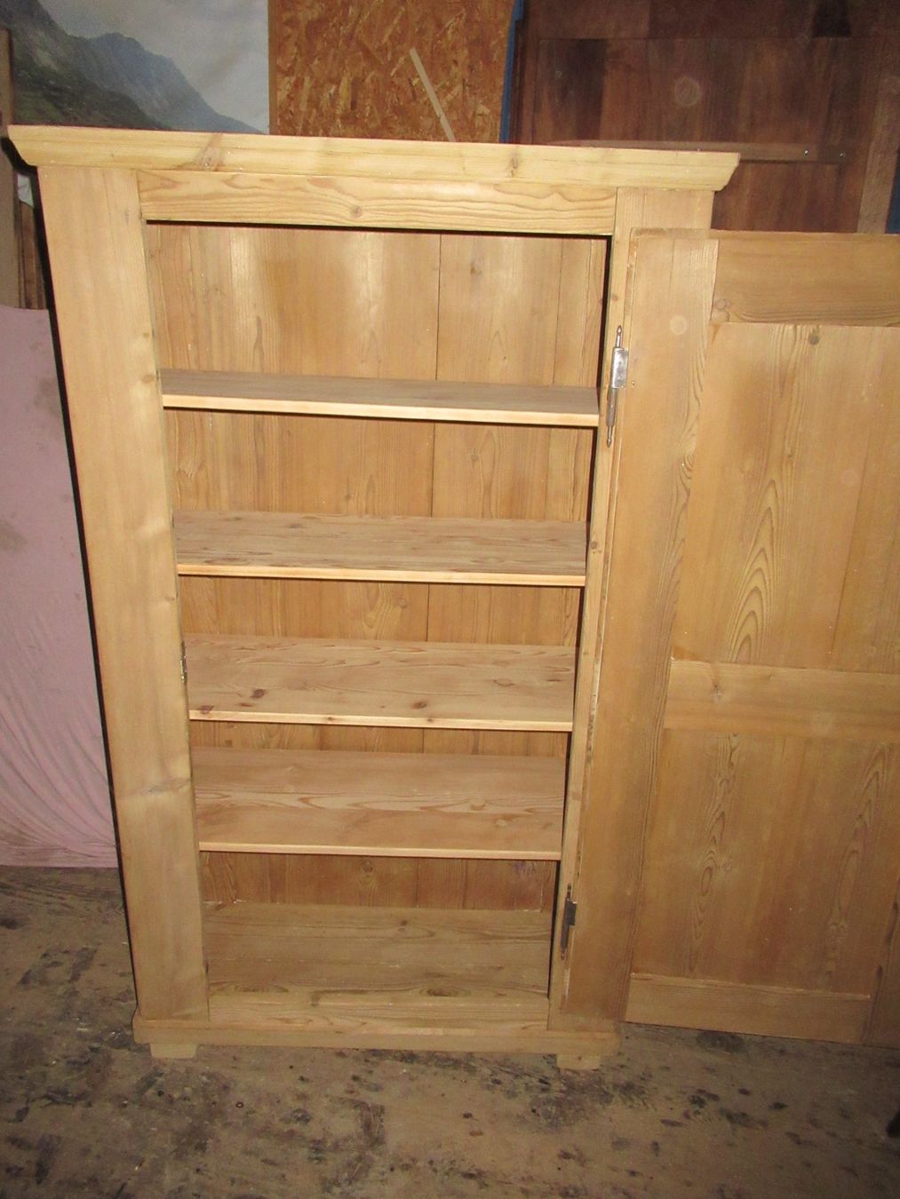 Armadi: Schrank (Tanne/ 185) – Usato da Berg SG venduto da Pizza58 1