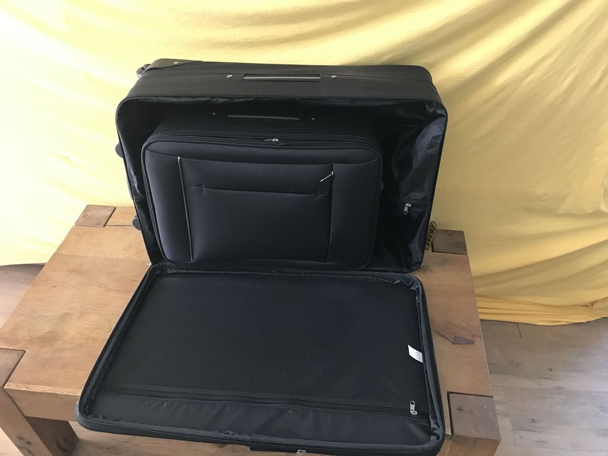 Valigie: Koffer-Set bestehend aus zwei Koffer – Nuovo e nell'imballaggio originale da Ostermundigen venduto da Gummibaerli63 1