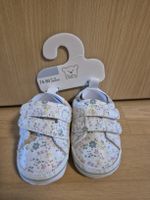 Süße Baby Schuhe mit Blumenmuster Gr. 74-80 (6-12 Monate)