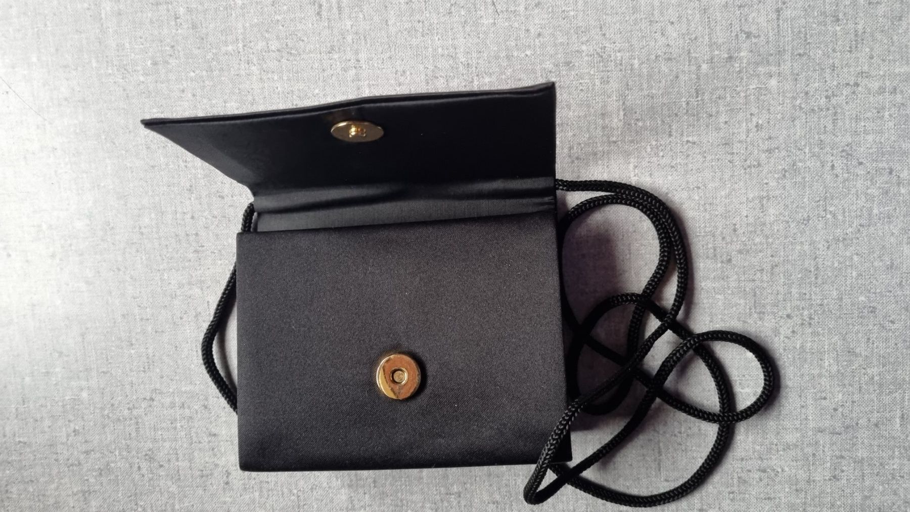 Taschen für Damen: Sac à main noir soirée élégant chic – Neu (gemäss Beschreibung) aus Fontenais von Aube-sauvage.2 2