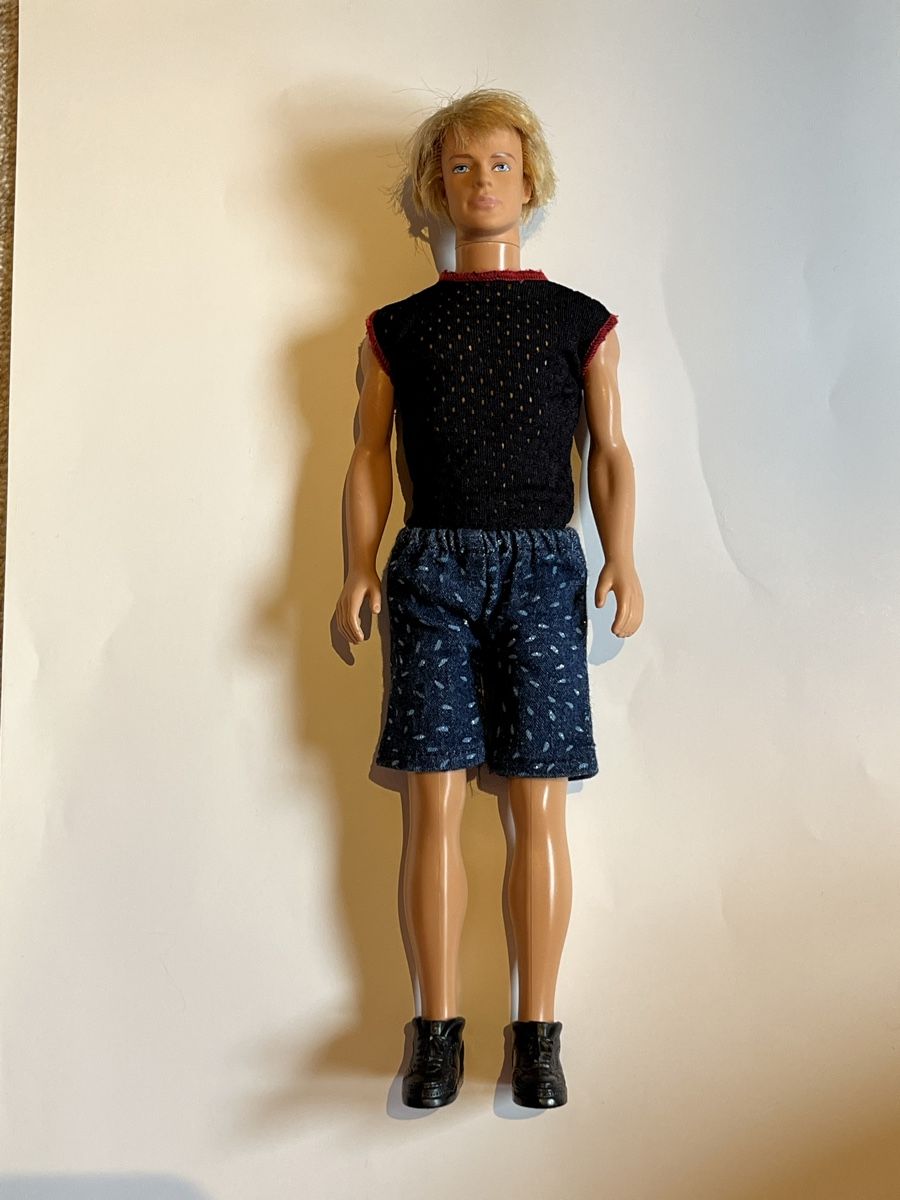 Puppen: Ken mit mehreren outfits – Gebraucht aus Mönchaltorf von sop_77lq 1