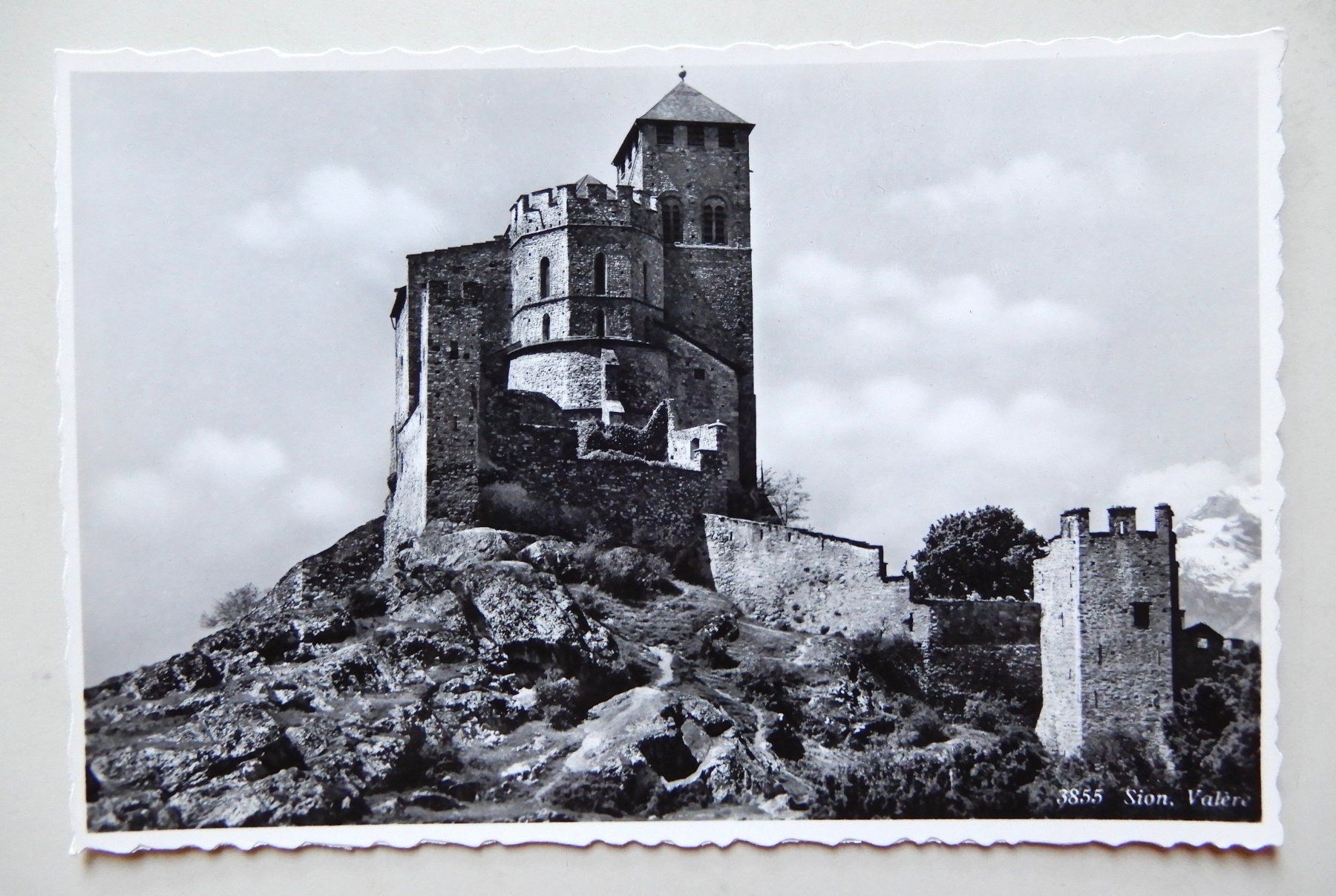 Cartoline postali: Foto AK Sion Valère – Usato da Senèdes venduto da Framboise52