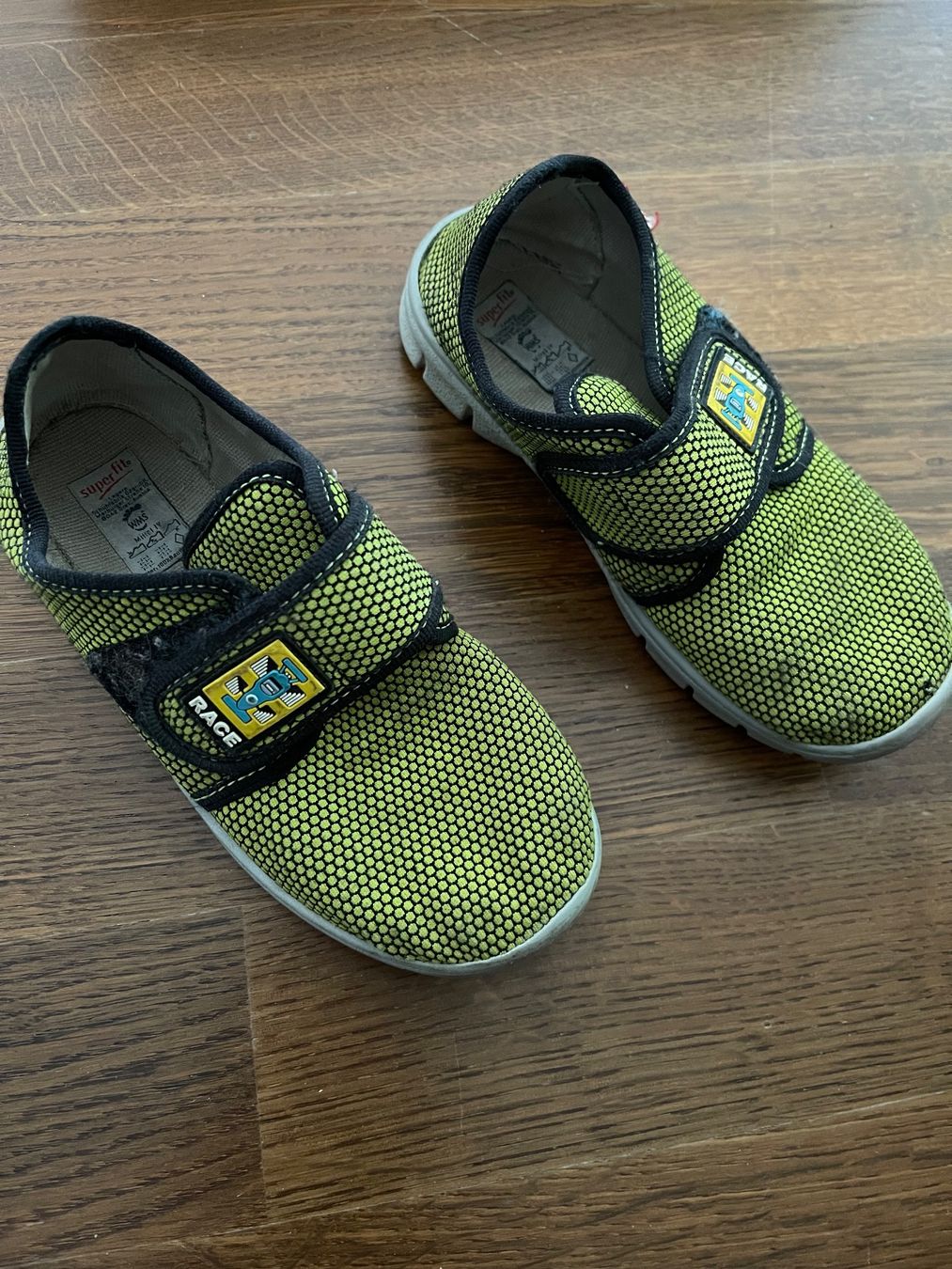 Scarpe per ragazzi: Junge Schuhe Gr. 28 – Usato da Horgen venduto da delakowi
