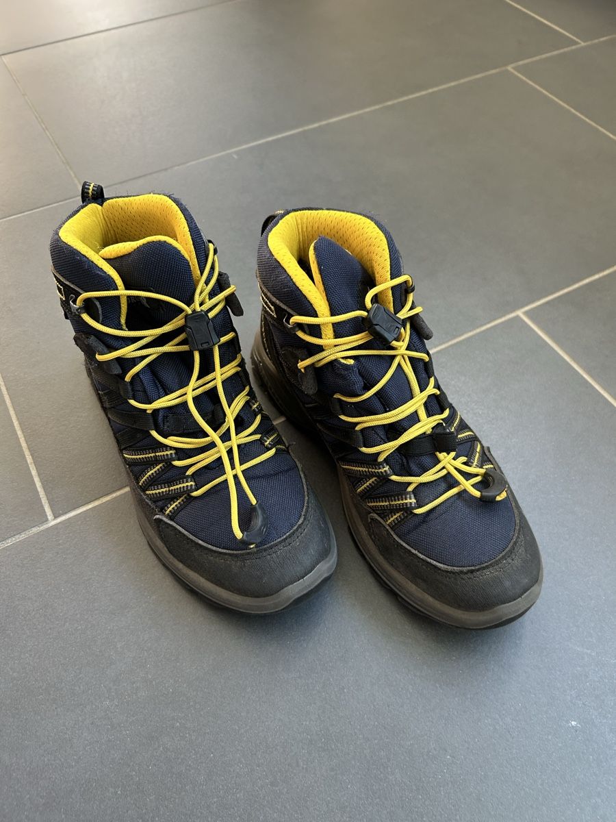 Landrover Scarpe per ragazzi: Wanderschuhe Gr.35 – Usato da Illighausen venduto da Schneckli01