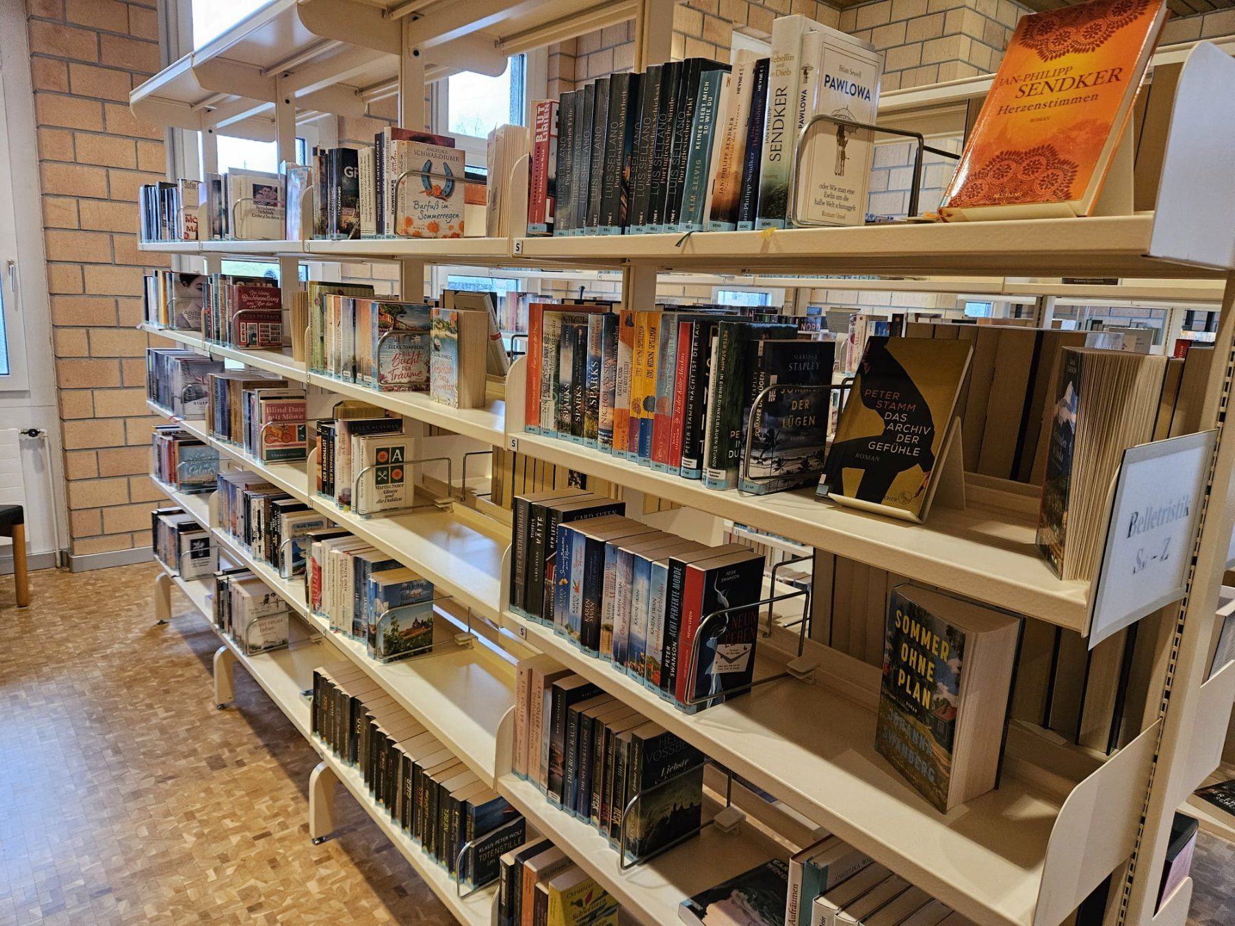 Scaffali: Bibliotheksregal Metall weiss modular – Usato da Turgi venduto da Brownie1972 4