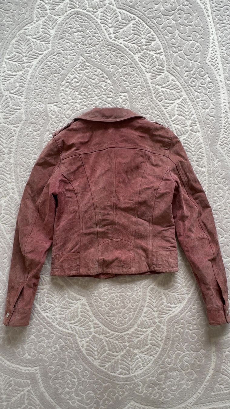 Vero Moda Giacche: Rosa Wildlederjacke im Biker-Stil – Usato da Zürich venduto da jen_2b9j 1