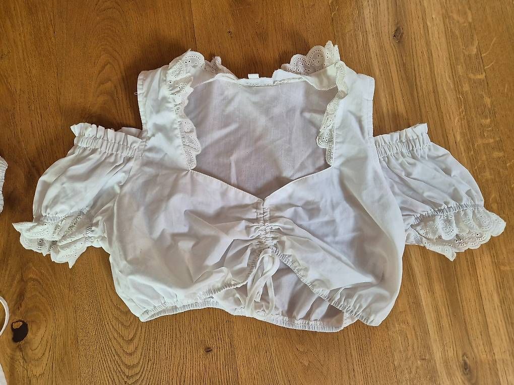 Robes: Dirndl – D'occasion à Maienfeld par cor_hb6q 2