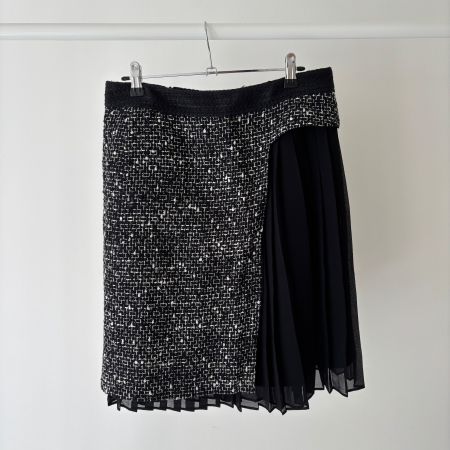 Jupe noire élégante, laine et plissée, taille 38, Caractère