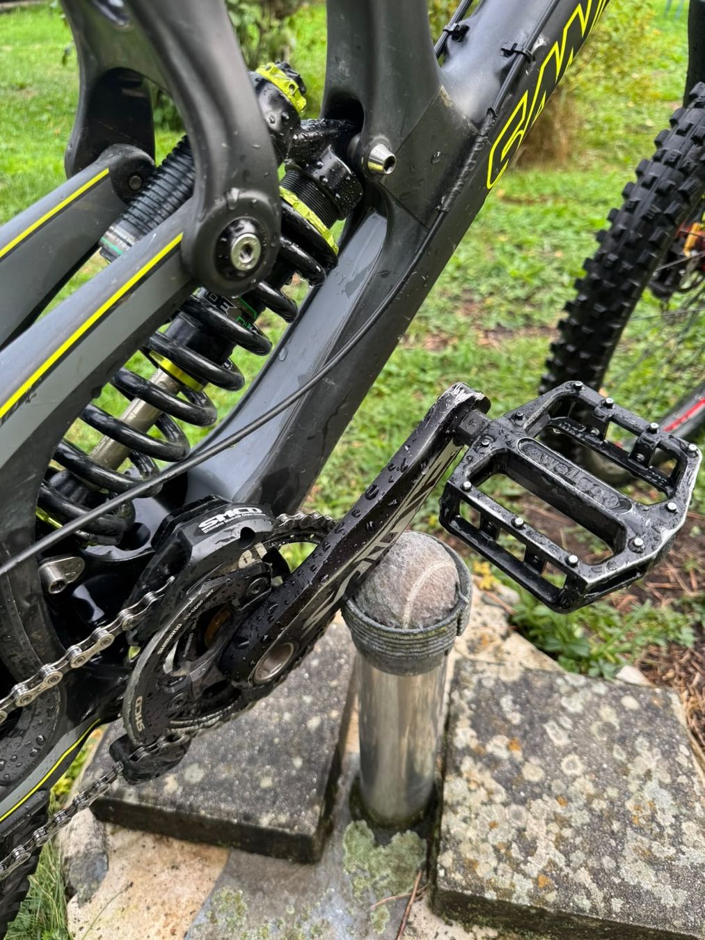 Santa Cruz Biciclette: Santa Cruz V10 Rahmengrösse XL und Laufradgrösse 26 Zoll – Usato da Selzach venduto da Knuddu01 4