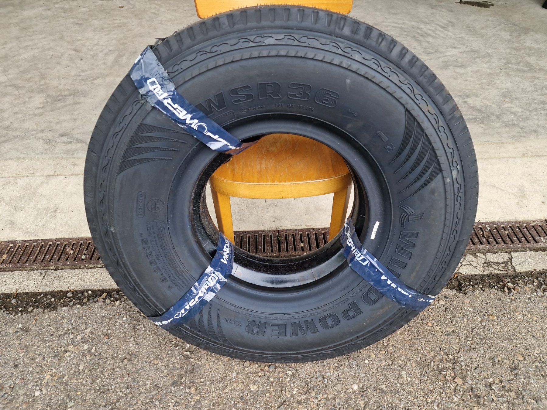 Alle Ersatzteile: Reifen 8.25R15-18 WSR36 – Neu (gemäss Beschreibung) aus Guntershausen Berg von Trojan69