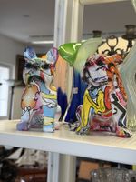 „Pop Art Bulldog Duo – Designer Figuren Graffiti Style