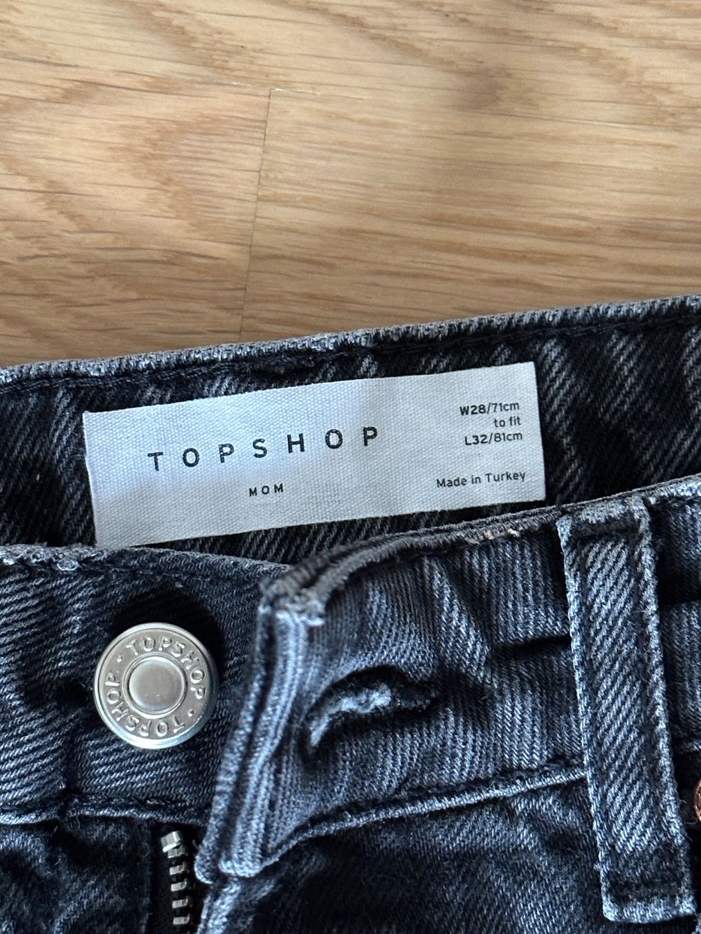 Topshop Jeans: Topshop Momjeans Grösse 28/32 grau – Gebraucht aus Bern von al.essia 2