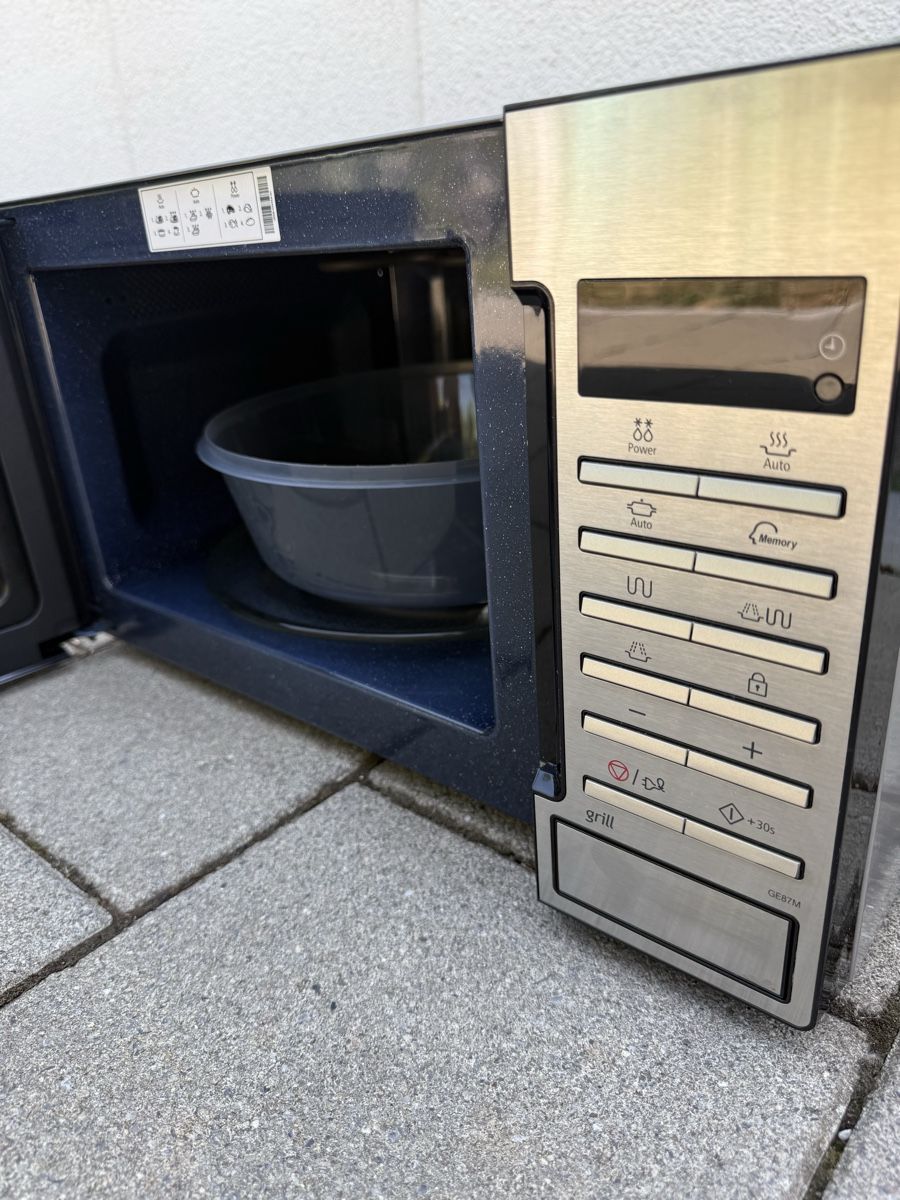 Küchengeräte: Mikrowelle / Grill / Heissluft Samsung GE87MC – Gebraucht aus Elgg von dan_f8gv 1