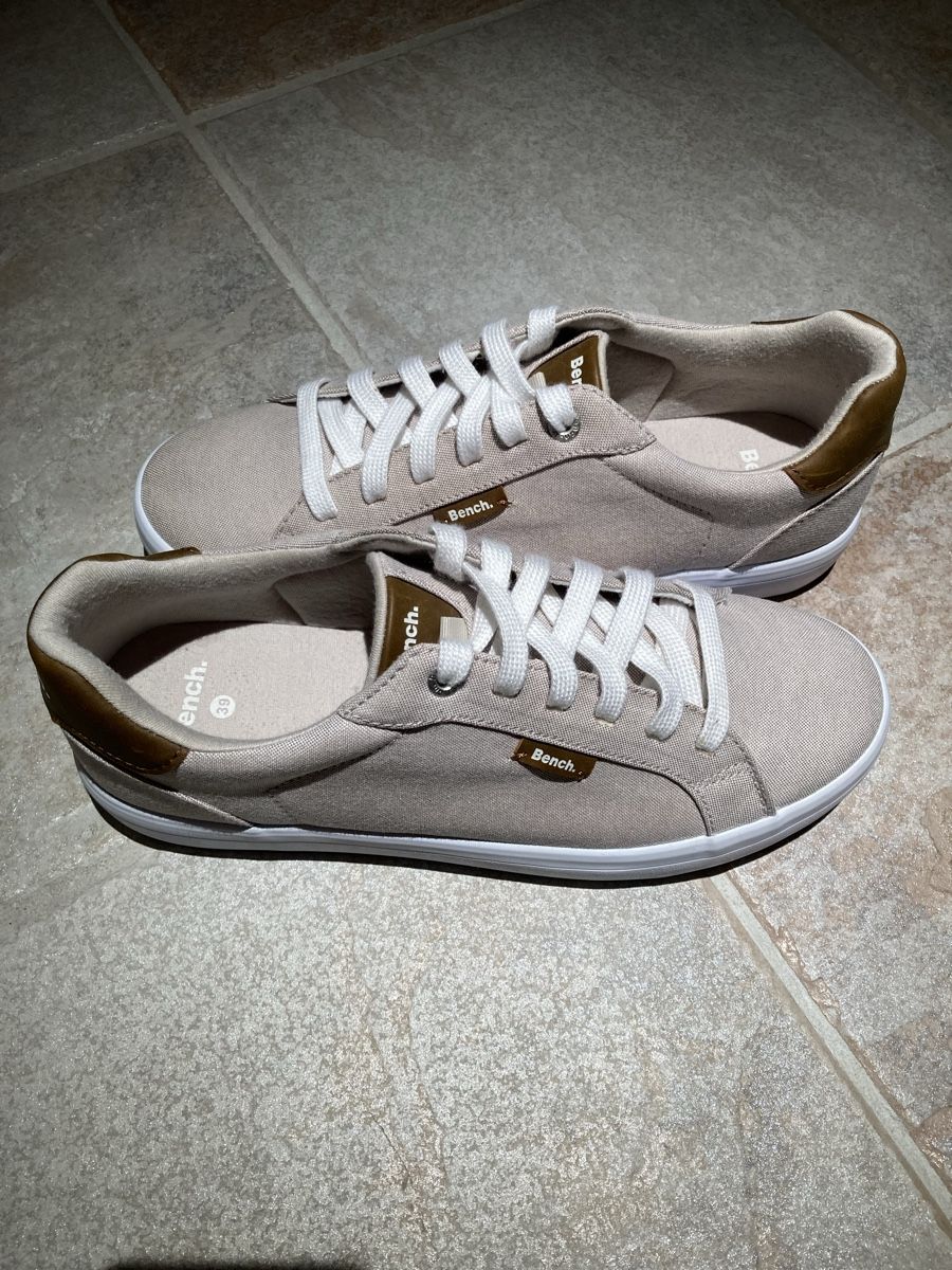 Bench Scarpe da donna: BENCH BANK SLIP-ON SNEAKER BEIGE EU 39 – Usato da Bubikon venduto da Luc666ifer 3