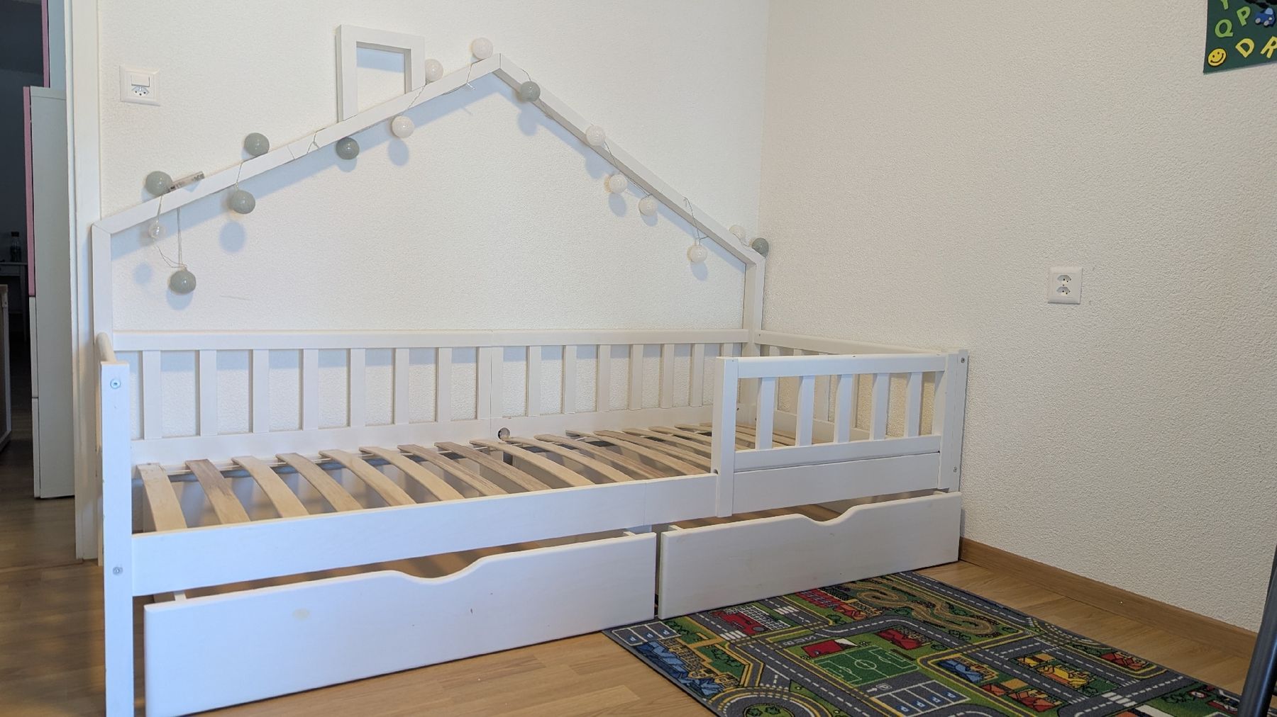 Betten: Kinder Hausbett – Gebraucht aus Illnau von Moglie.81 1