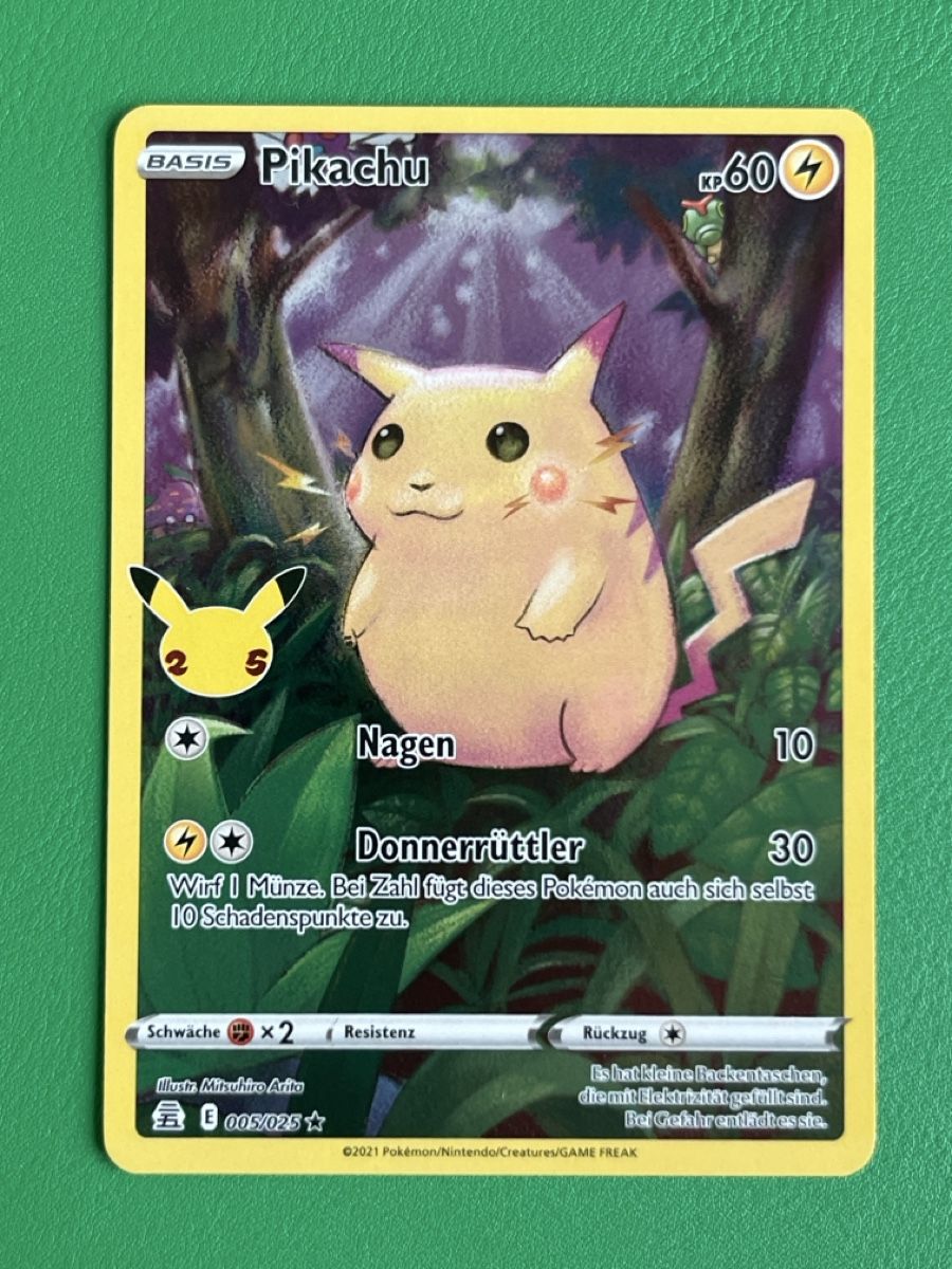 Pokémon Cartes à collectionner: Pokemon Pikachu CEL 005 Celebrations DE – Neuf (Voir description) à Lommiswil par diti_89 1