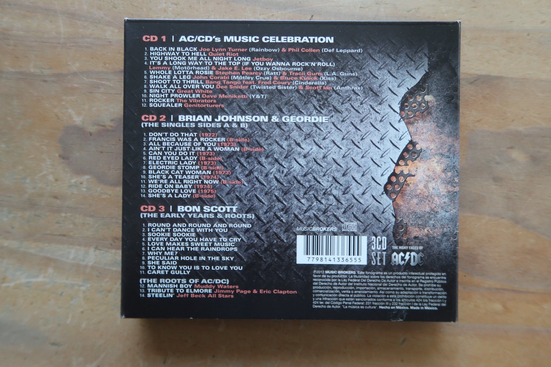 CDs: AC/DC - THE MANY FACES OF - 3x CD – Gebraucht aus Basel von Patiscat 1