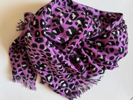 Eric Bompard Purple Leopard Print Cashmere Scarf (90x 180cm)