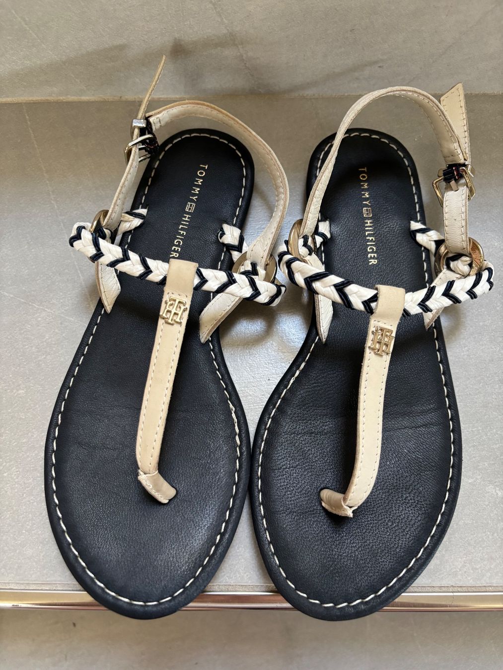 Tommy Hilfiger Scarpe da donna: Tommy Hilfiger Sommersandalen – Usato da Büsserach venduto da vimeco.43 2