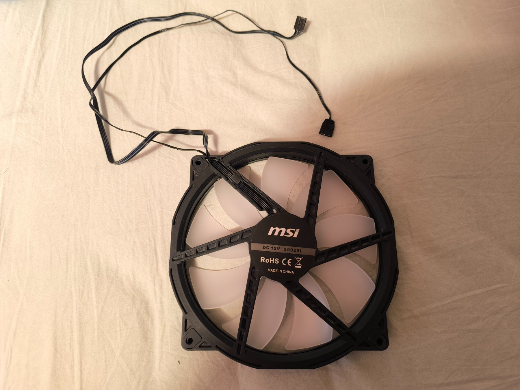 Ventilatoren: 200mm MSI RGB PC Case Fan 20025L – Gebraucht aus Petit-Lancy von dariotabe 1