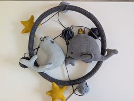 Lässig Mobile Babyspielzeug, Wal & Robbe, mit Musik& Drehung
