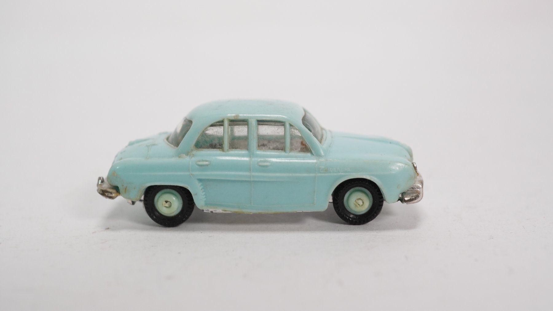 Norev Modellini d'auto: c1 Norev 1:87 Renault Dauphine hellblau – Usato da Uetendorf venduto da tigermuegi 3