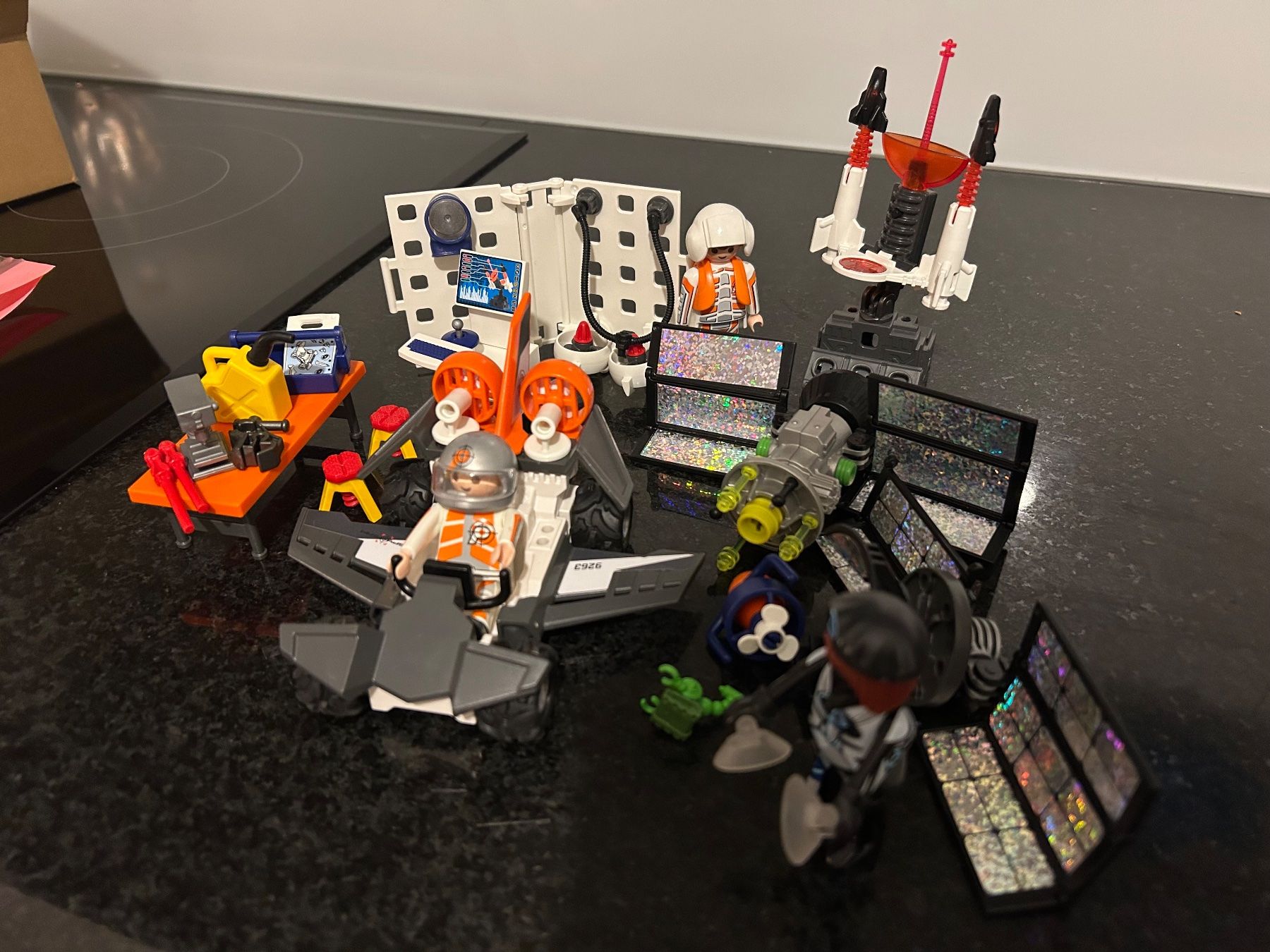 Playmobil Spielzeuge: Playmobil 9263 "Spy Team Werkstatt" – Gebraucht aus Lenzburg von Veidnolya 1