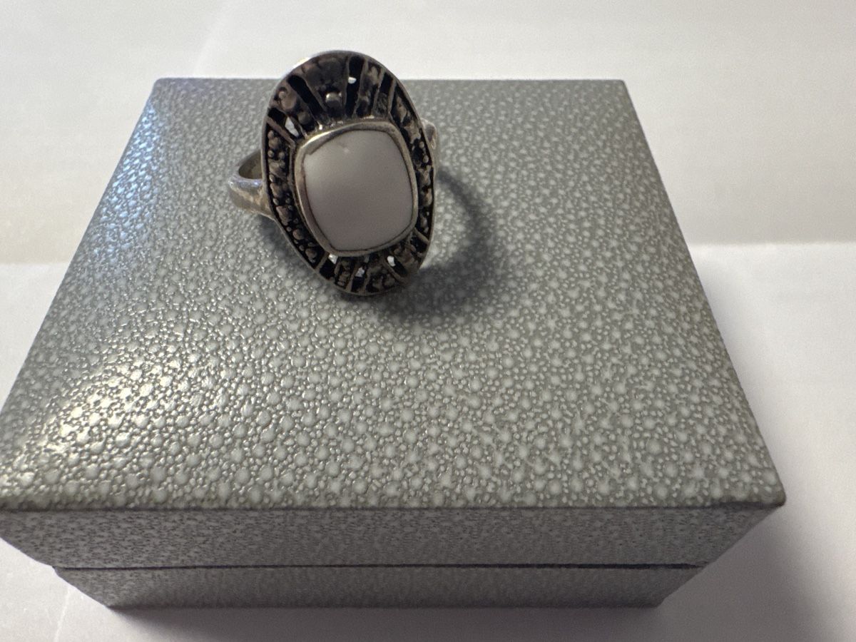 Bagues: Bague en argent – D'occasion à Montreux par luc_w7cx