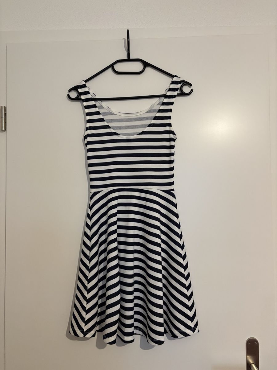 H&M Vestiti: Sommerliches gestreiftes Kleid – Nuovo (secondo la descrizione) da Vaduz venduto da chr_j2s9 1