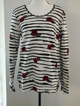 Selbstgenähter Pullover Rosen 🌹 gestreift mit Spitze