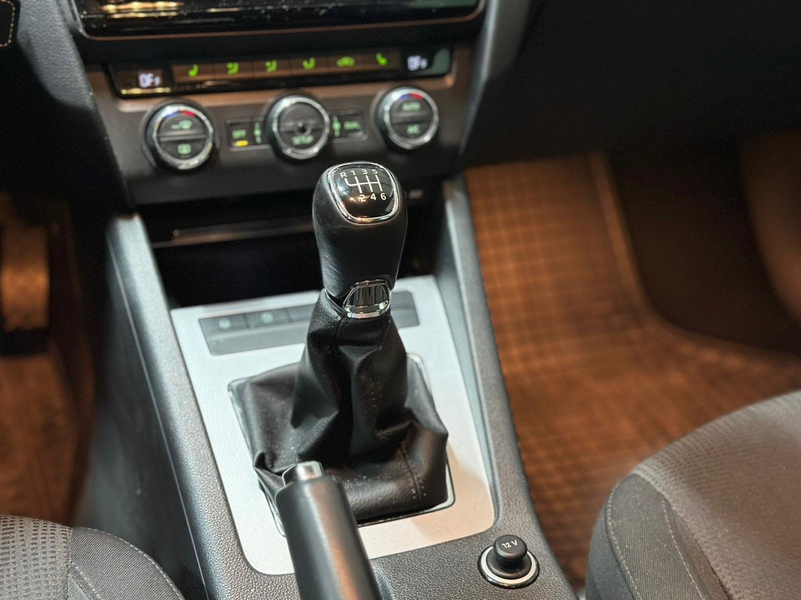 Skoda Automobili: SKODA Octavia Combi 1.4 TSI Elegance – Usato da Aclens venduto da sobacopeludo 2