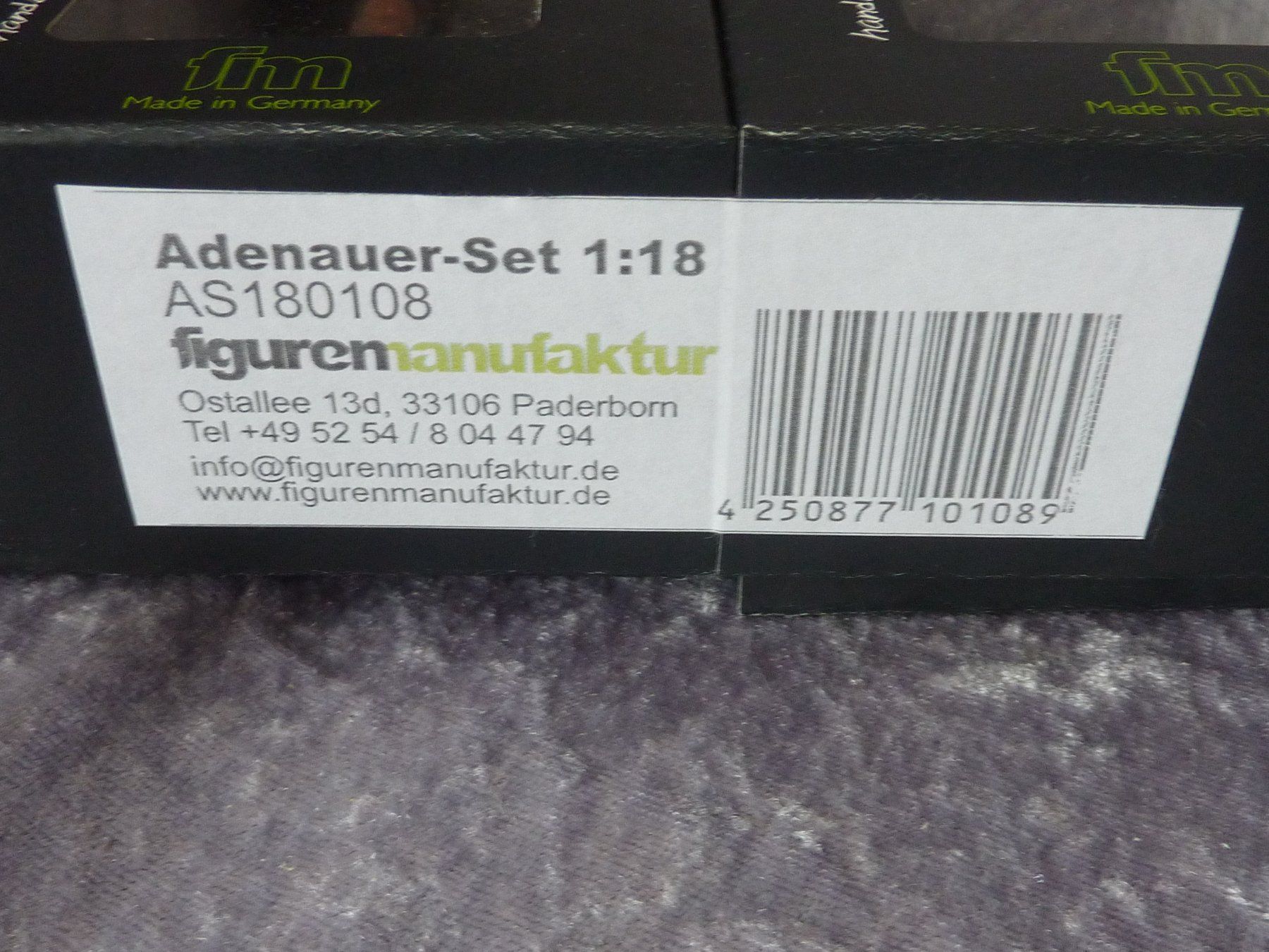 Mercedes-Benz Modellini d'auto: Adenauer Figurenset 1:18 – Nuovo e nell'imballaggio originale da Dürrenäsch venduto da modellautos4you 3