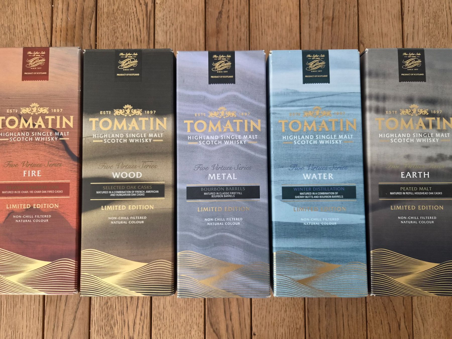 Tomatin Spiritueux: Tomatin Five Virtues Series Whisky Set Lim. Ed. neu – D'occasion à Kloten par Elchson